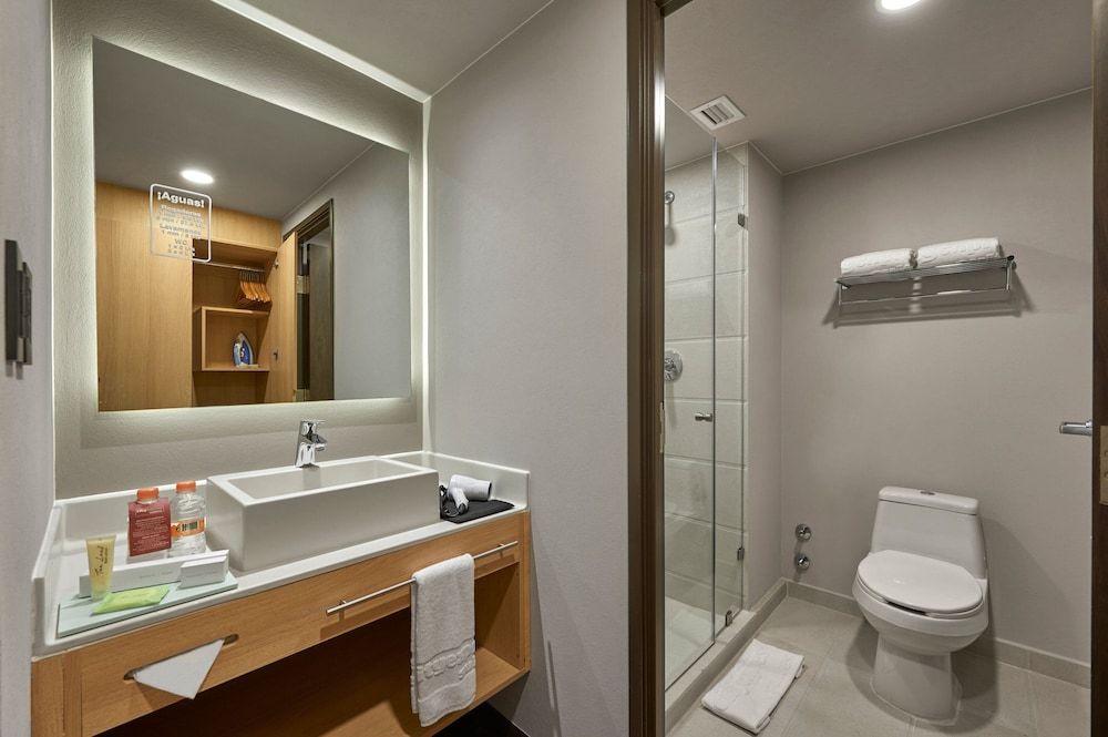 undefined City Express Suites by Marriott Cancún Aeropuerto Riviera 9