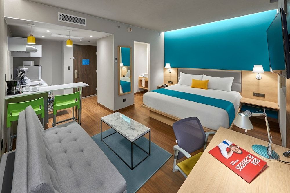 Suite, 1 King Bed with Sofa bed, Non Smoking