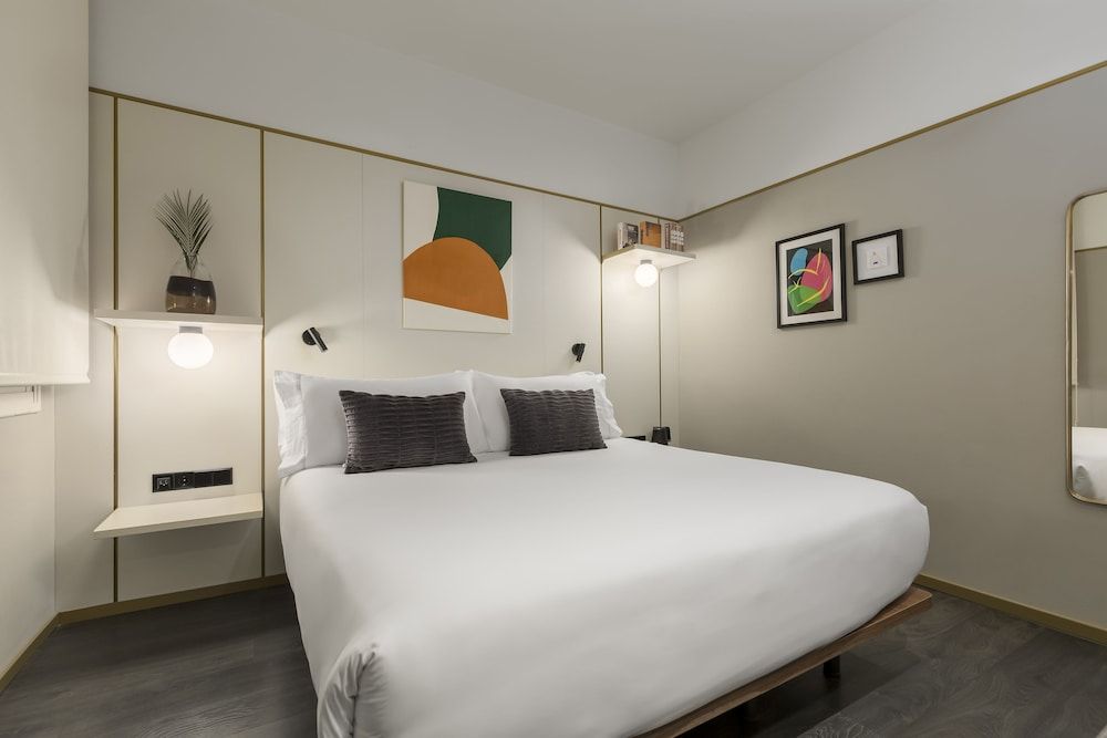 Be Mate Paseo de Gracia Classic Double Room 2