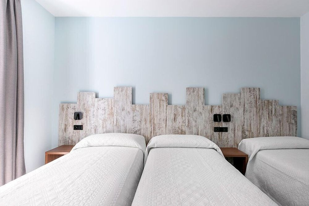 undefined Hostal Antón Martín 10