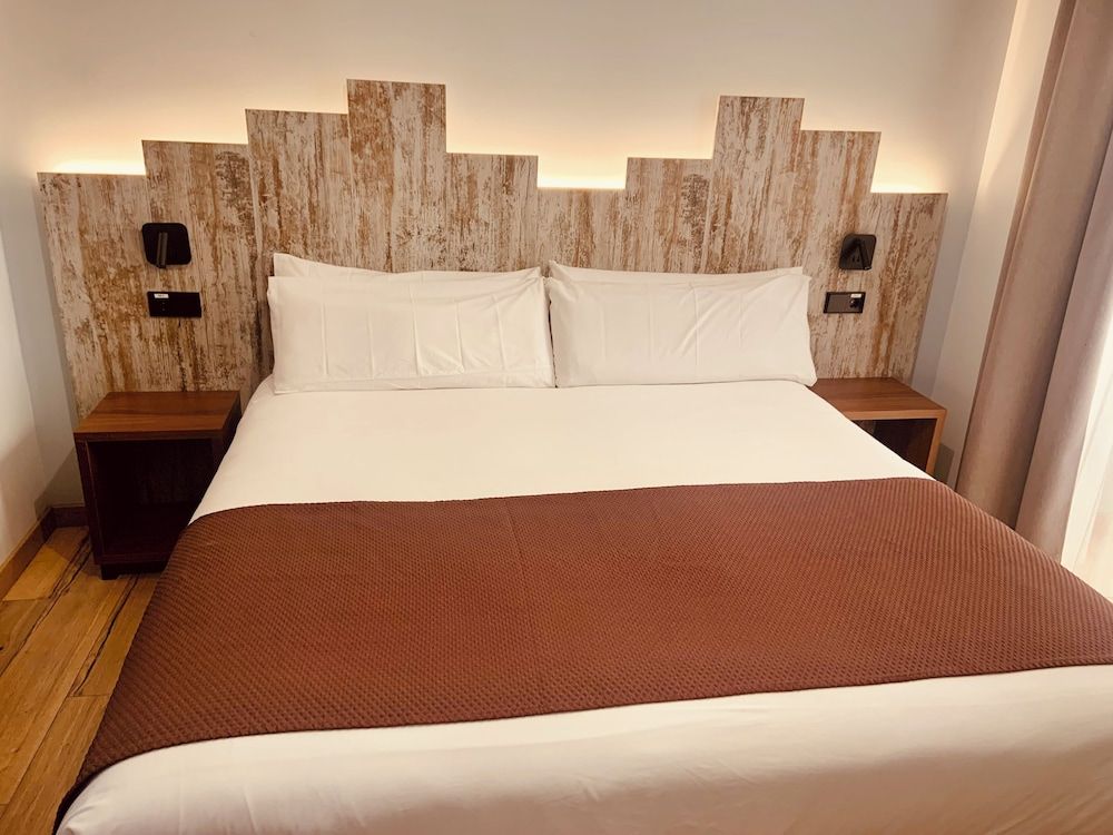 Hostal Antón Martín Double Room 4