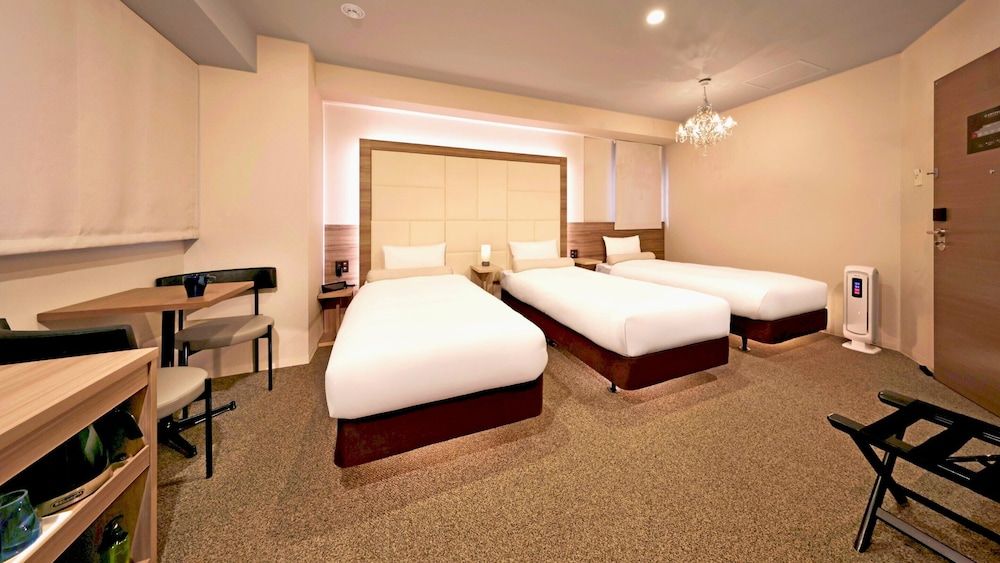 undefined Doutonbori Crystal Hotel 2