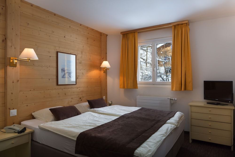 Economy Room, Multiple Beds