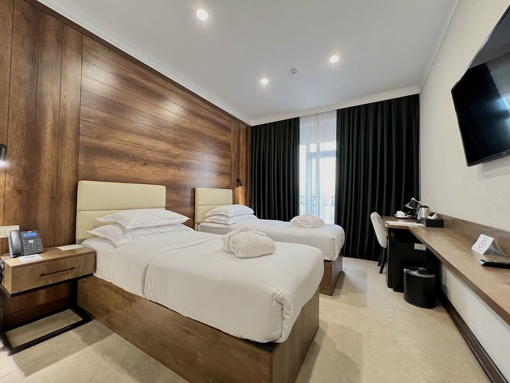 Oscar Boutique Hotel Standard Twin Room 2