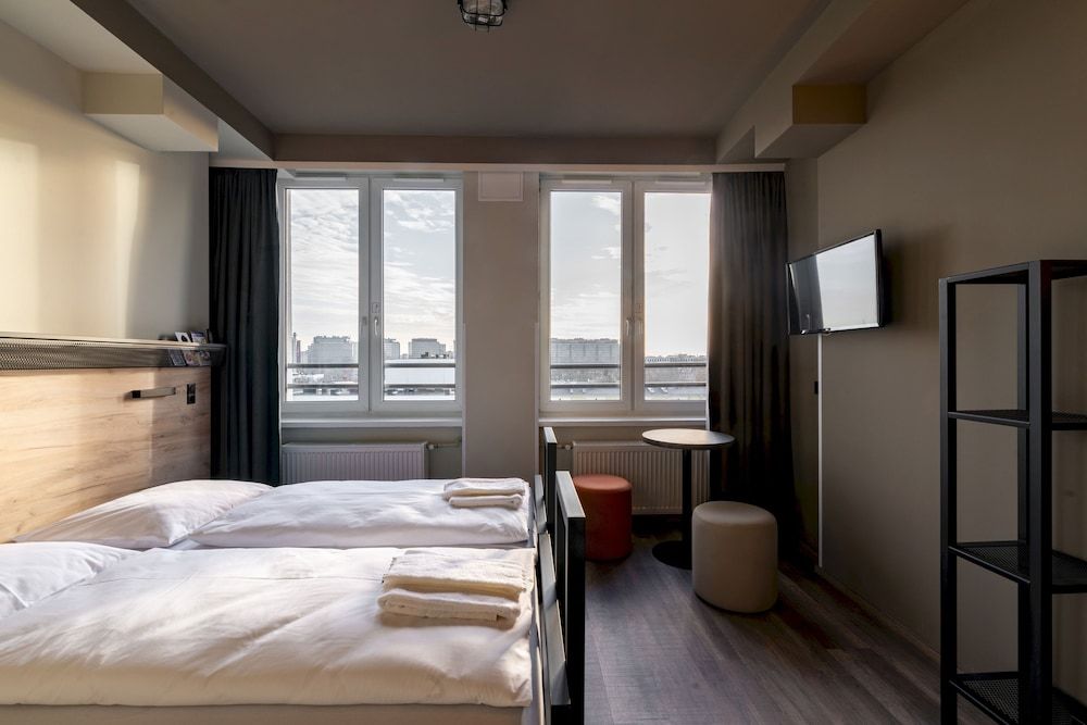 a&o Warszawa Wola Twin Room 3