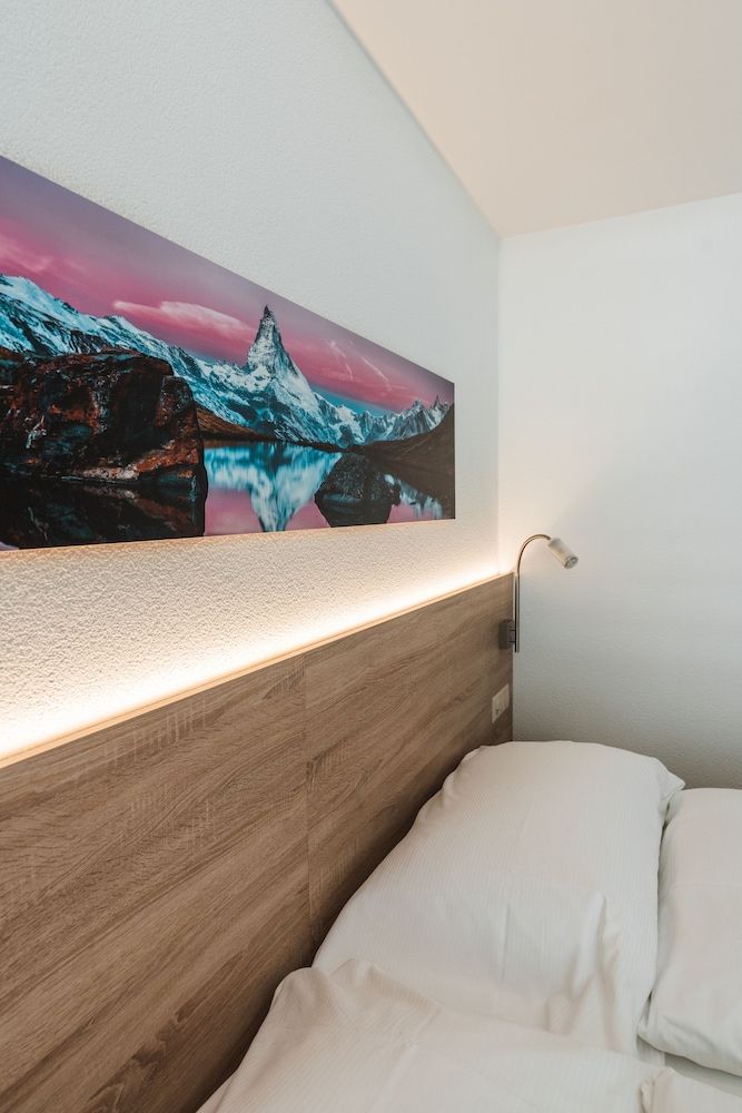 Hotel Matterhorn Inn Superior Double Room, Mountain View 6