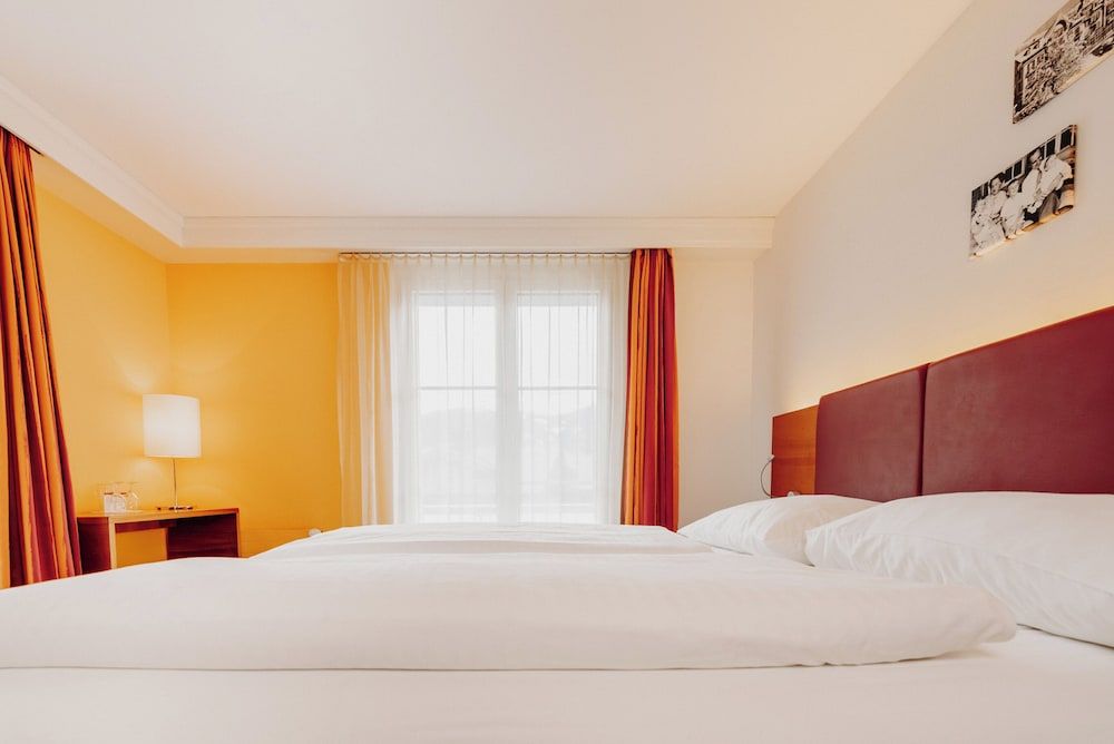 Parkhotel Schoenegg Budget Twin Room