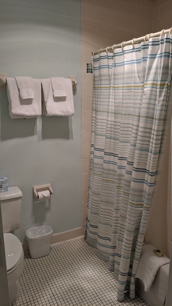 Inlet Inn NC Junior Room, 1 King Bed with Sofa bed, Balcony, Sea View 6