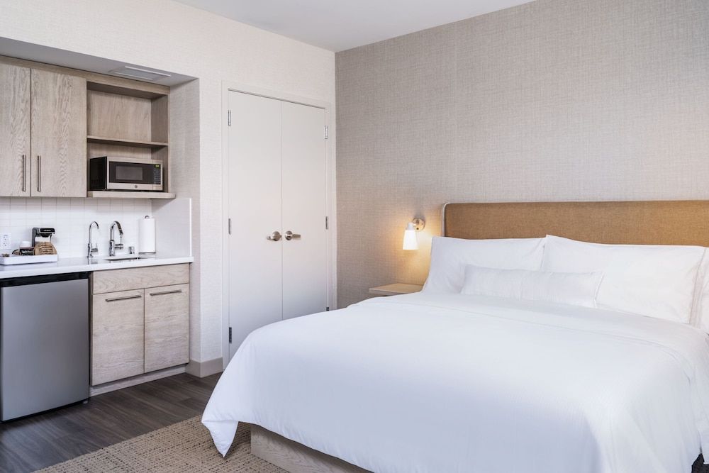 Standard Room, 1 King Bed, Non Smoking