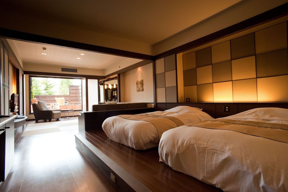 Japanese & Western style room with private hot spring (Kaiseki Dinner at Restaurant Included)
