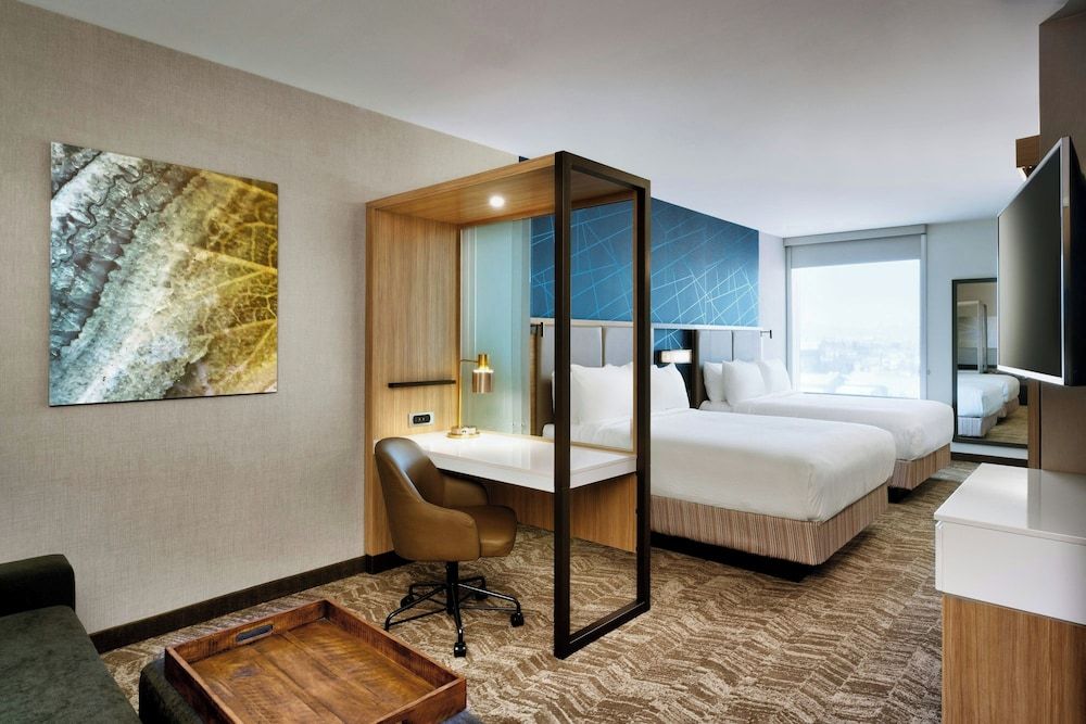 Suite, 2 Queen Beds (Hearing Accessible)