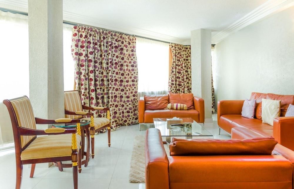 Nobila Airport Hotel Suite 5