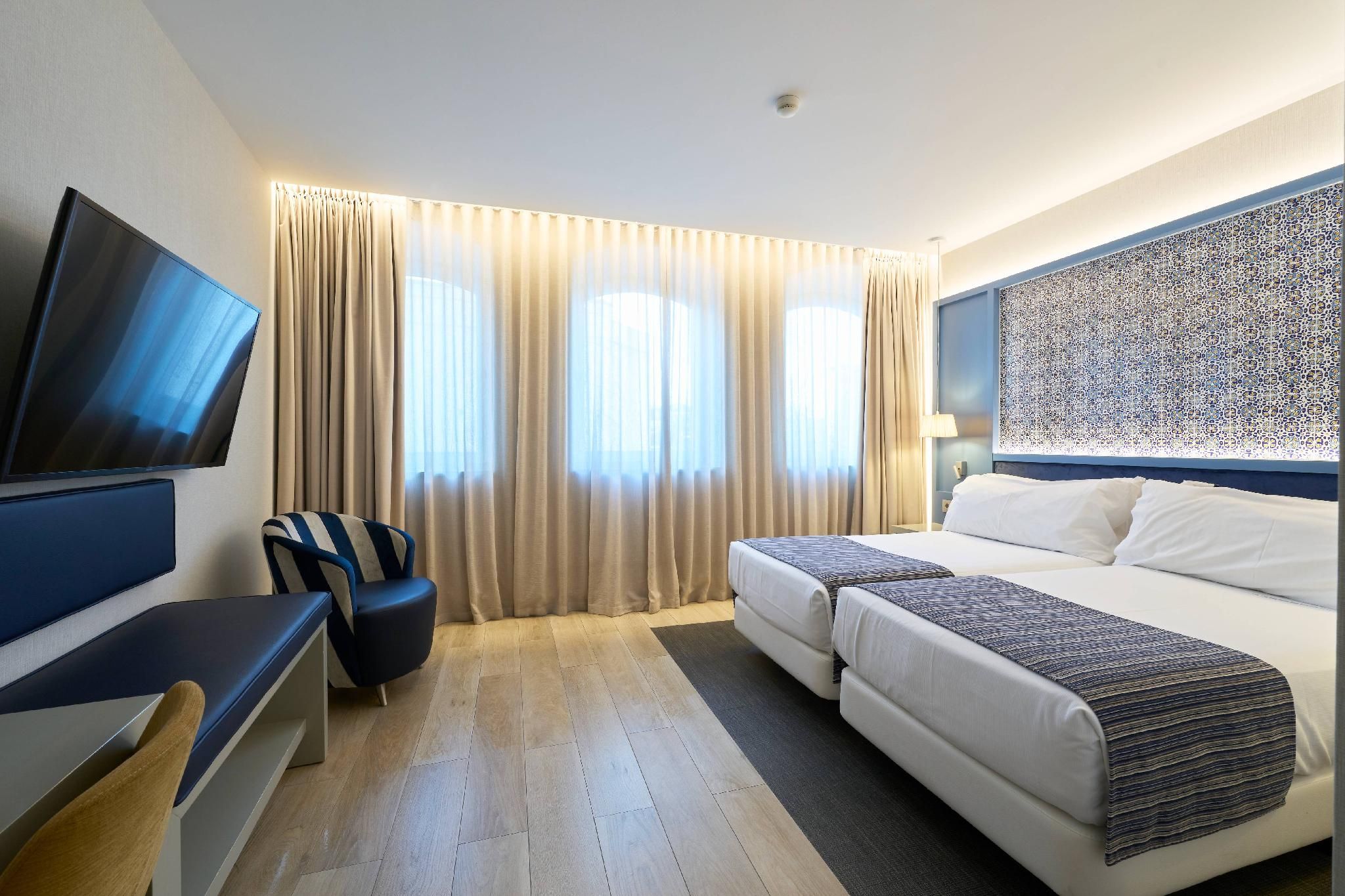 Catalonia Porto Double Room 2