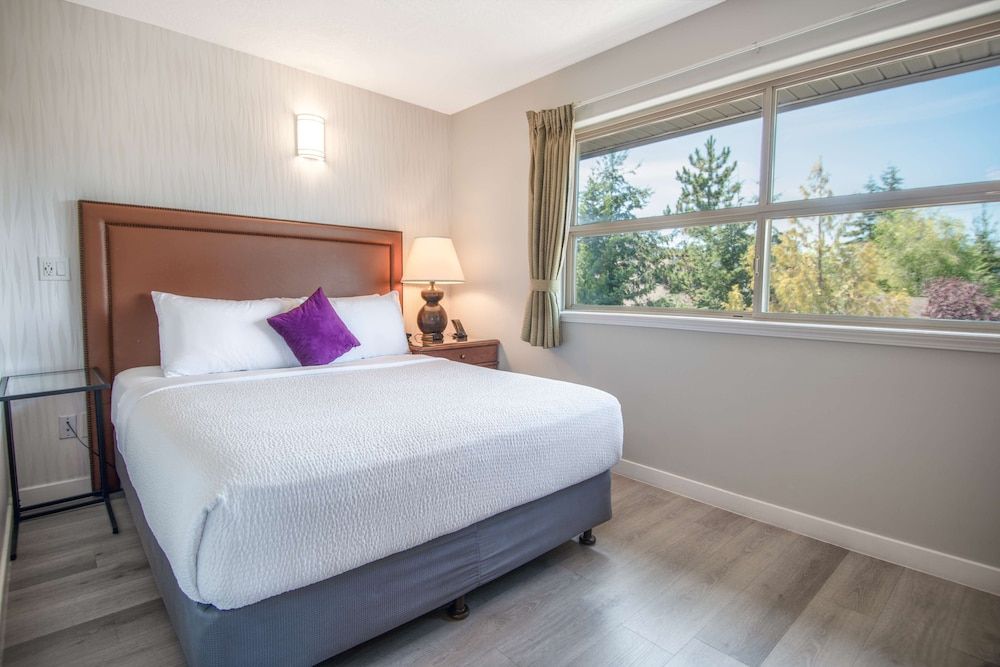 Coast Parksville Hotel Suite, 1 Queen Bed