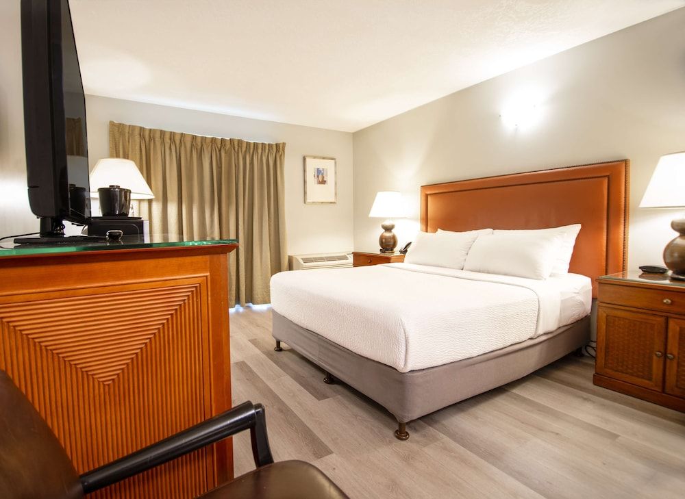 Coast Parksville Hotel Room, 1 Queen Bed (Coast Queen) 2