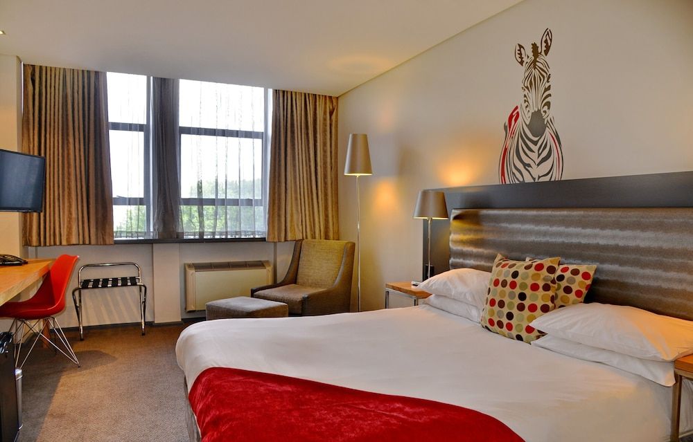 undefined Fountains Hotel Cape Town 9