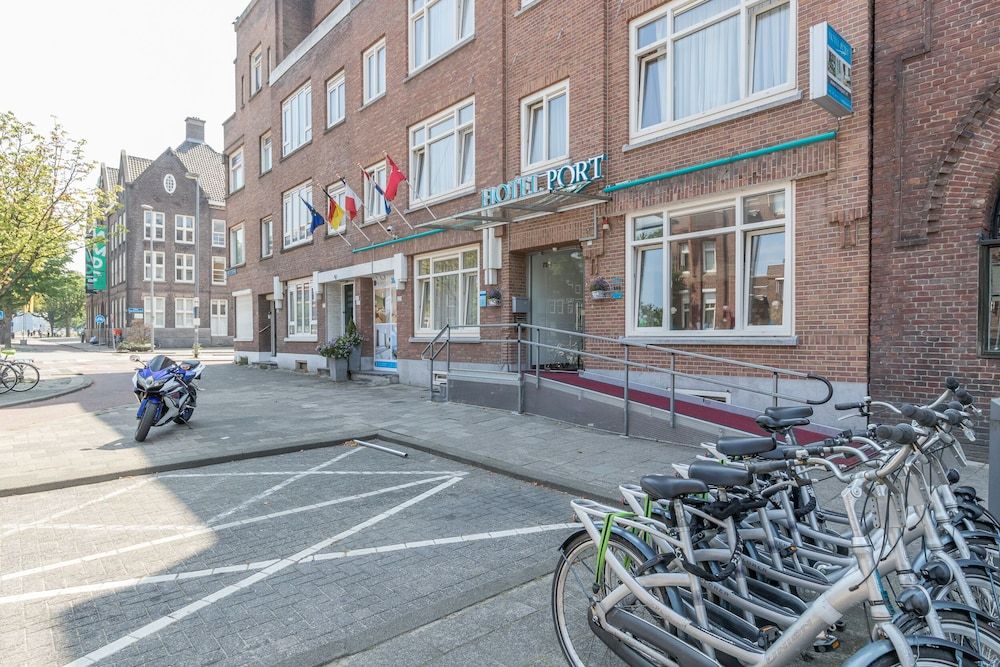 undefined Hotel Port 6