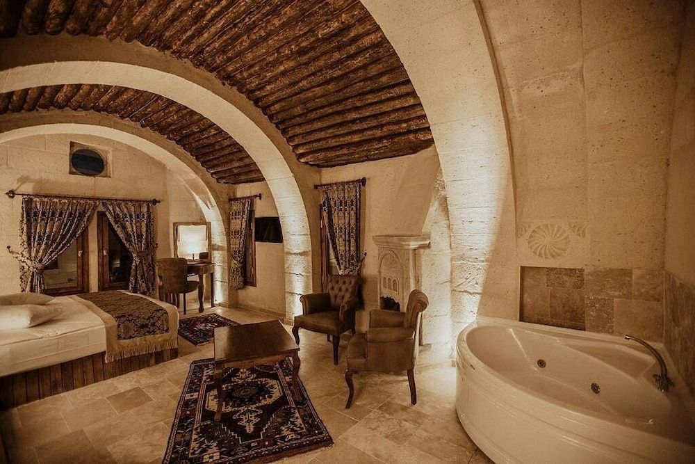 undefined Kismet Cave Mansion 10