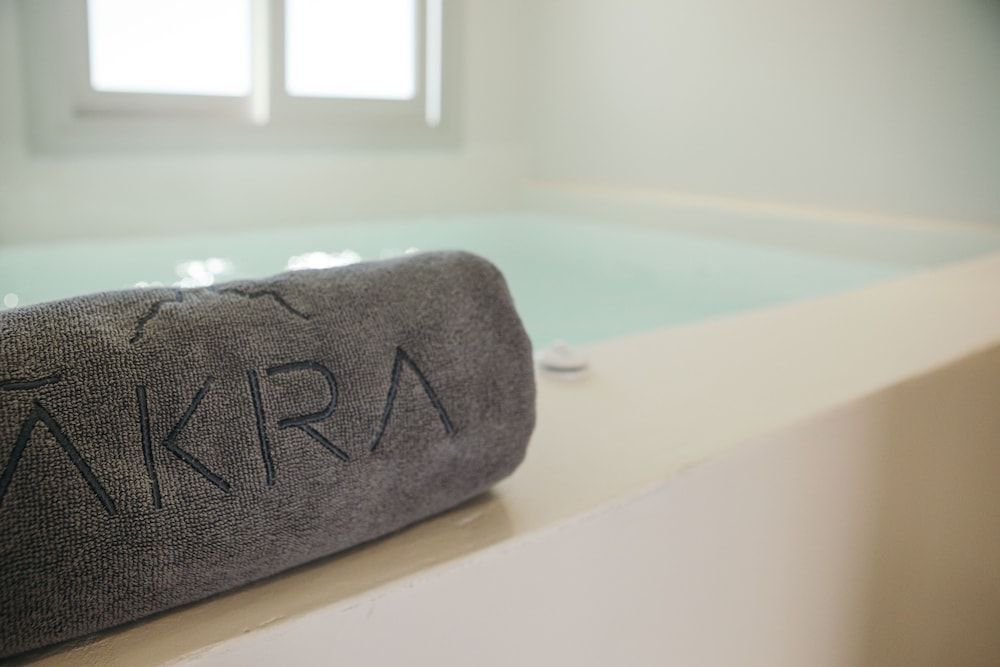 Akra Suites & Spa Standard Suite with Indoor Jetted Tub 6
