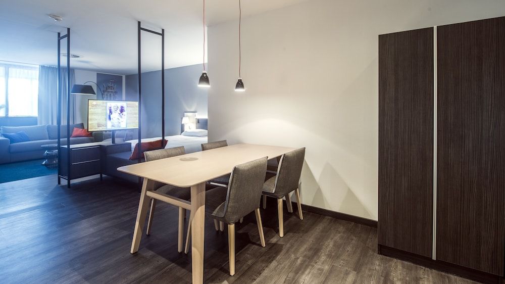 Postillion Hotel Dordrecht Executive Suite 4