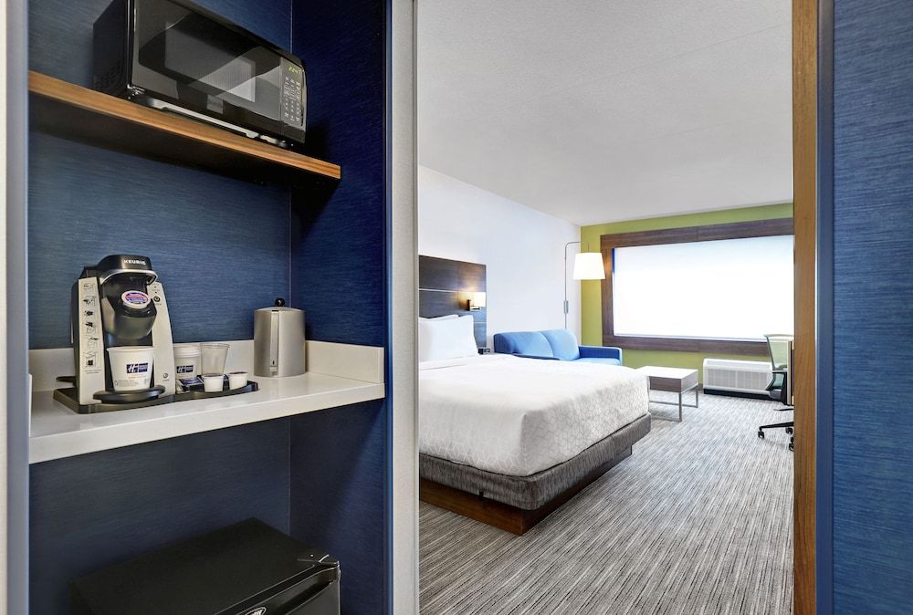 Suite, 1 King Bed with Sofa bed (Walk-In Shower)