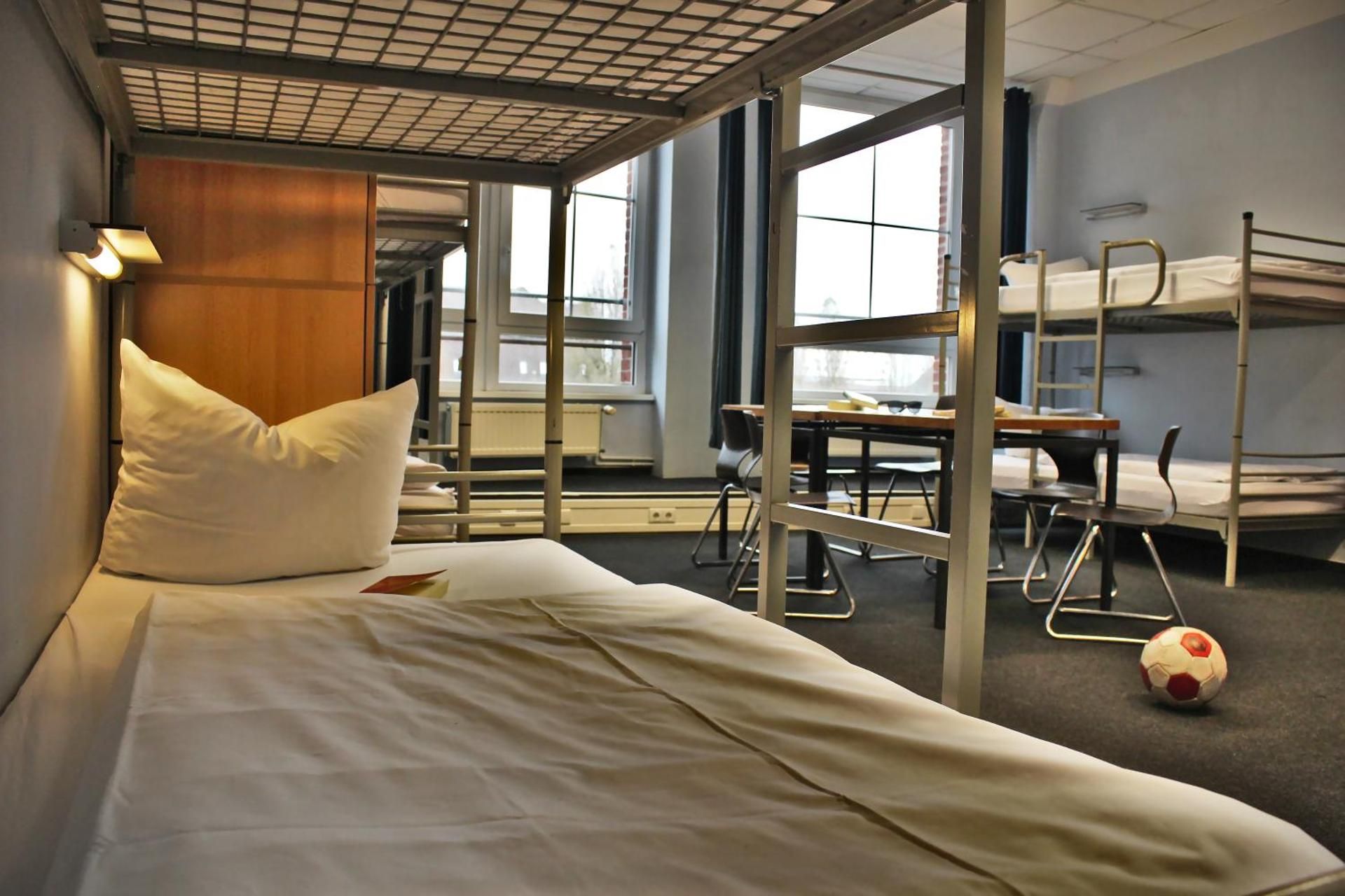 Industriepalast Hostel Berlin 6-Bed Dormitory -- Mixed 5