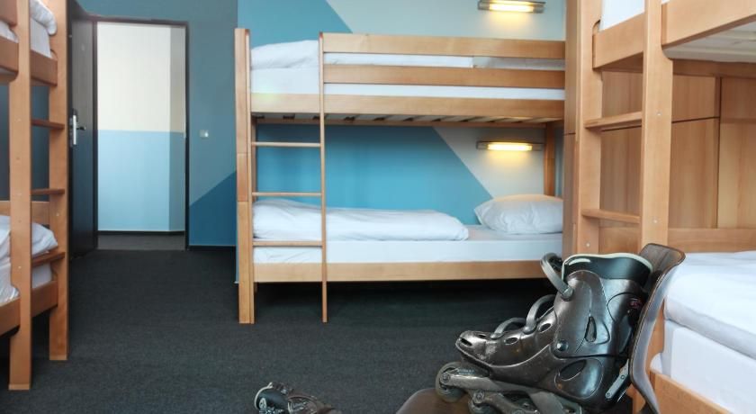 Industriepalast Hostel Berlin 6-Bed Dormitory -- Mixed 2