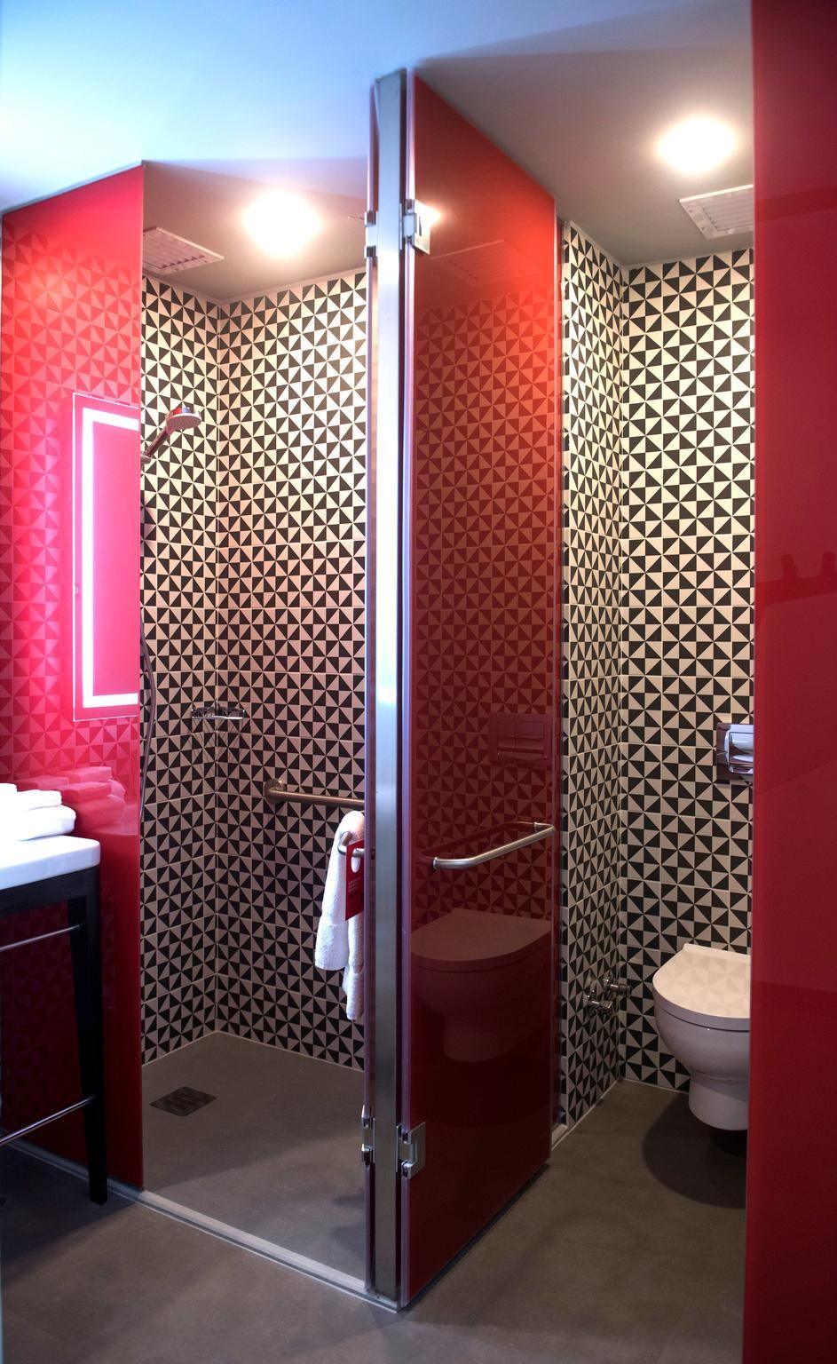 undefined Radisson RED Miraflores 9