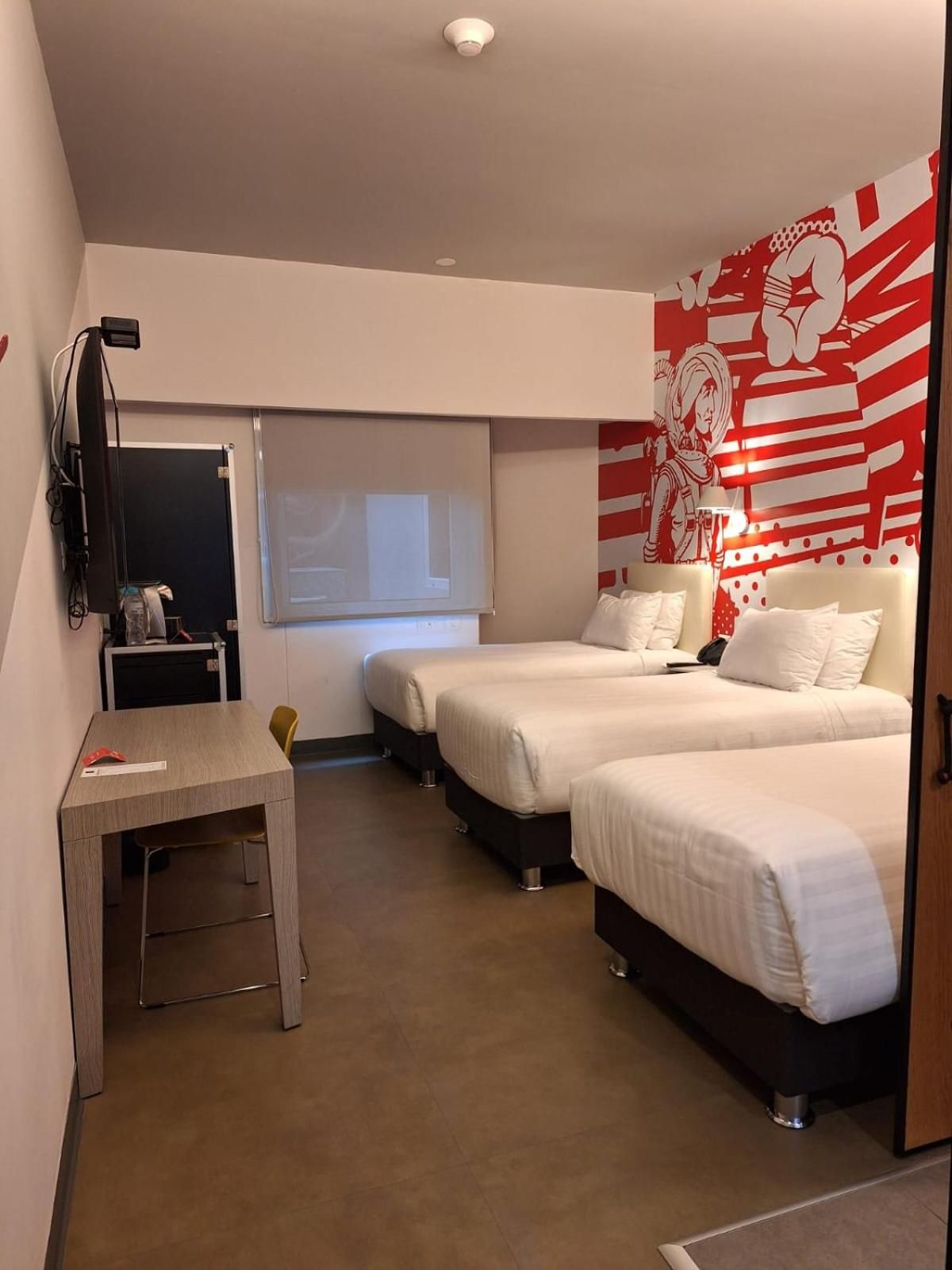 Room with Three Single Beds - Non-Smoking