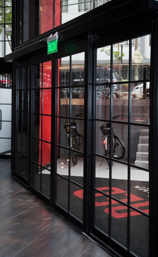 undefined Radisson RED Miraflores 2