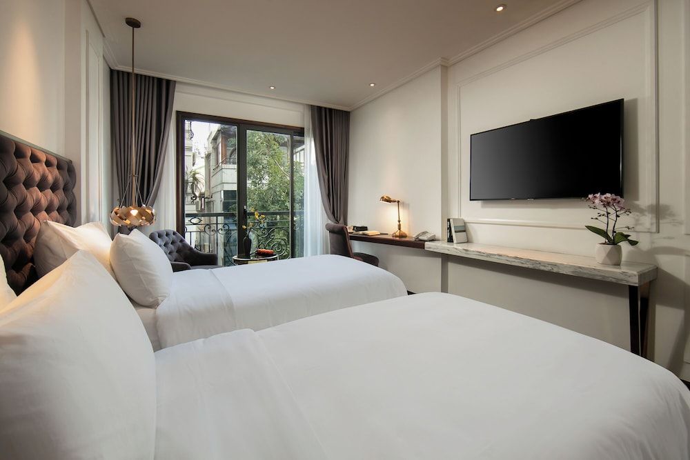Grand Executive Twin City View
