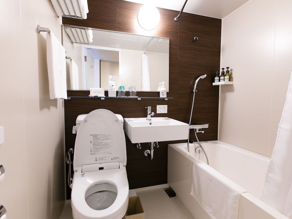 Hotel Wing International Select Ikebukuro Superior Double Room, 1 Double Bed, Non Smoking 5