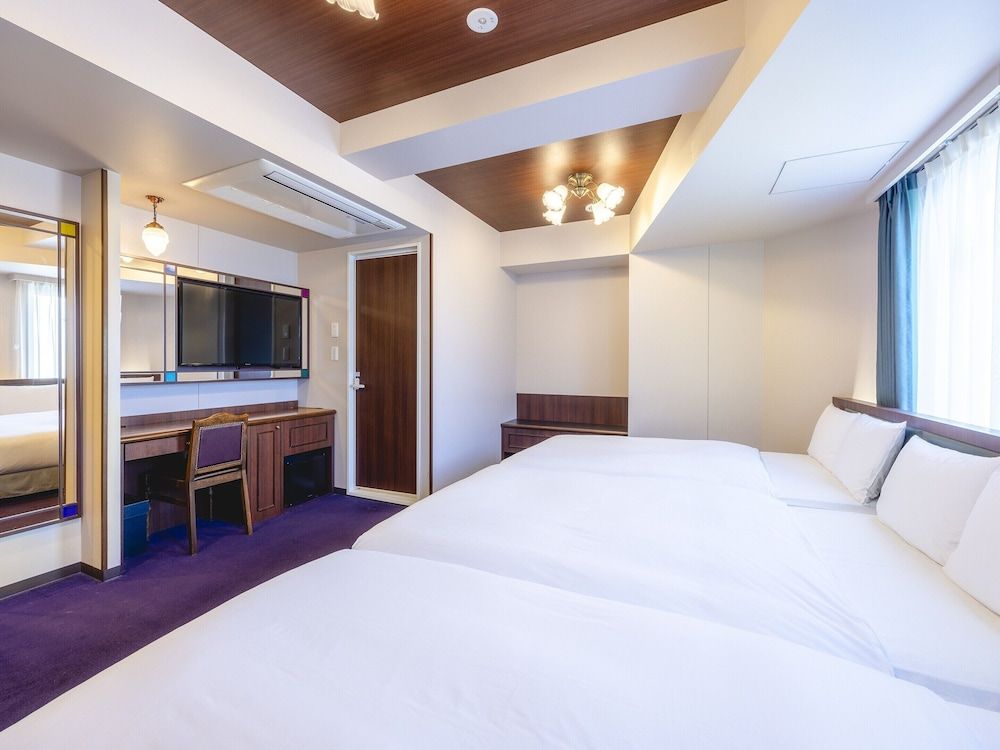 Triple Room, 3 Bedrooms, Non Smoking, Corner