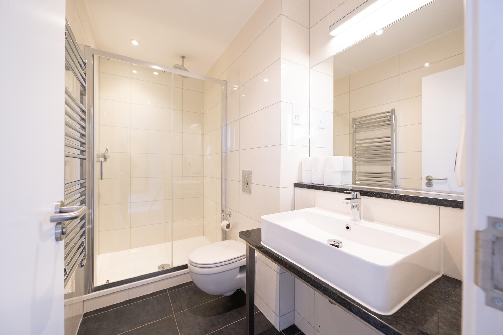 Wombat's City Hostel London Double Room 2