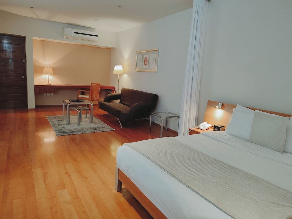 undefined Lombardo Suites 5