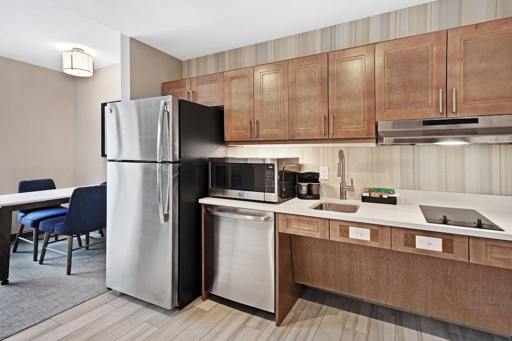 Studio, 2 Queen Beds, Accessible, River View (Bathtub)