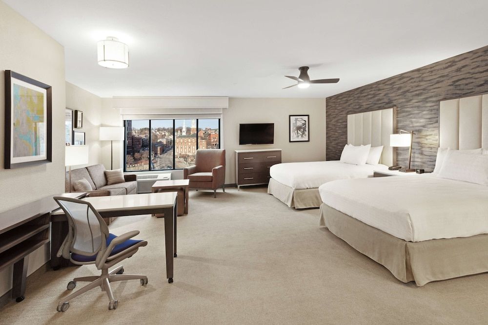 Studio Suite, 2 Queen Beds, River View