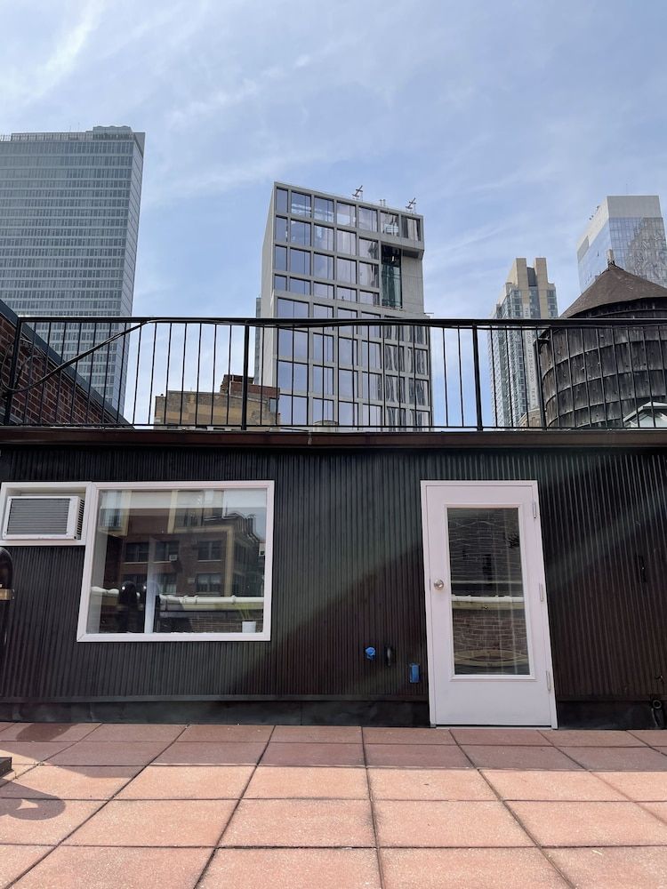 undefined Hotel and the City-Midtown 6