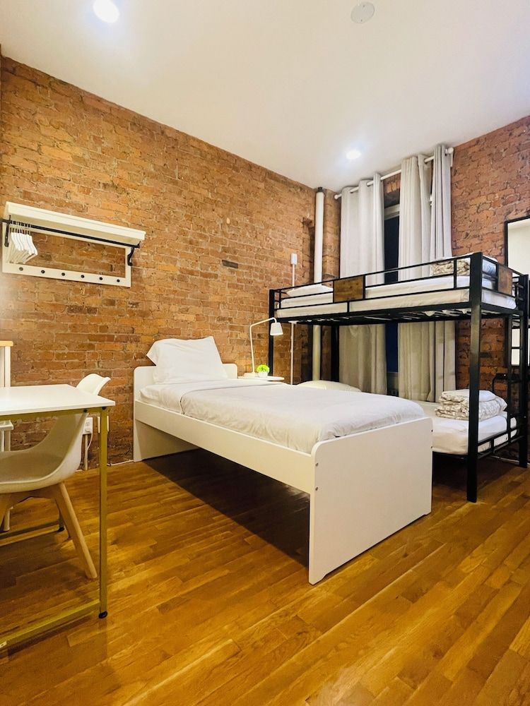 Hotel and the City-Midtown Signature Studio 4