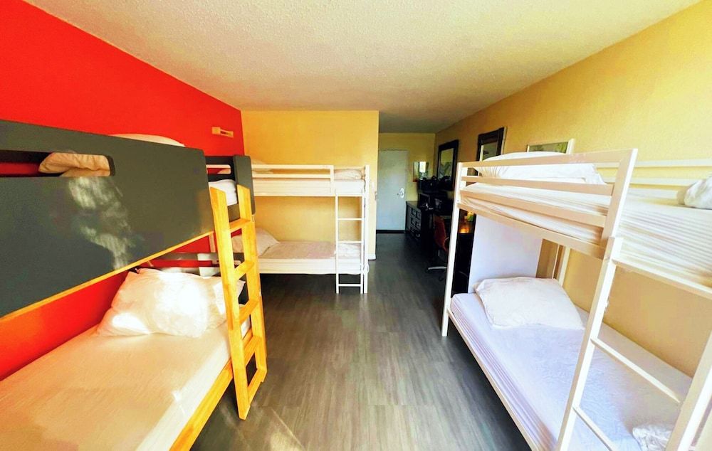 Bposhtels Orlando Florida Mall Deluxe Shared Dormitory, Women only 7