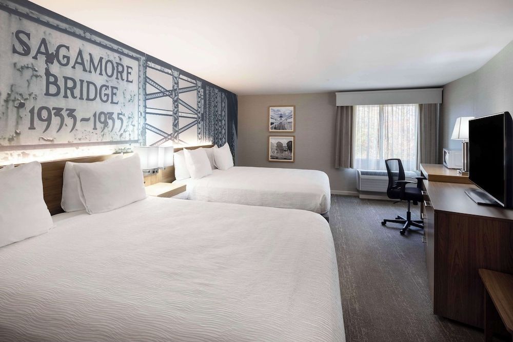 Aiden by Best Western Cape Cod - West Yarmouth Family Suite, Multiple Beds, Non Smoking (Shower Only) 12