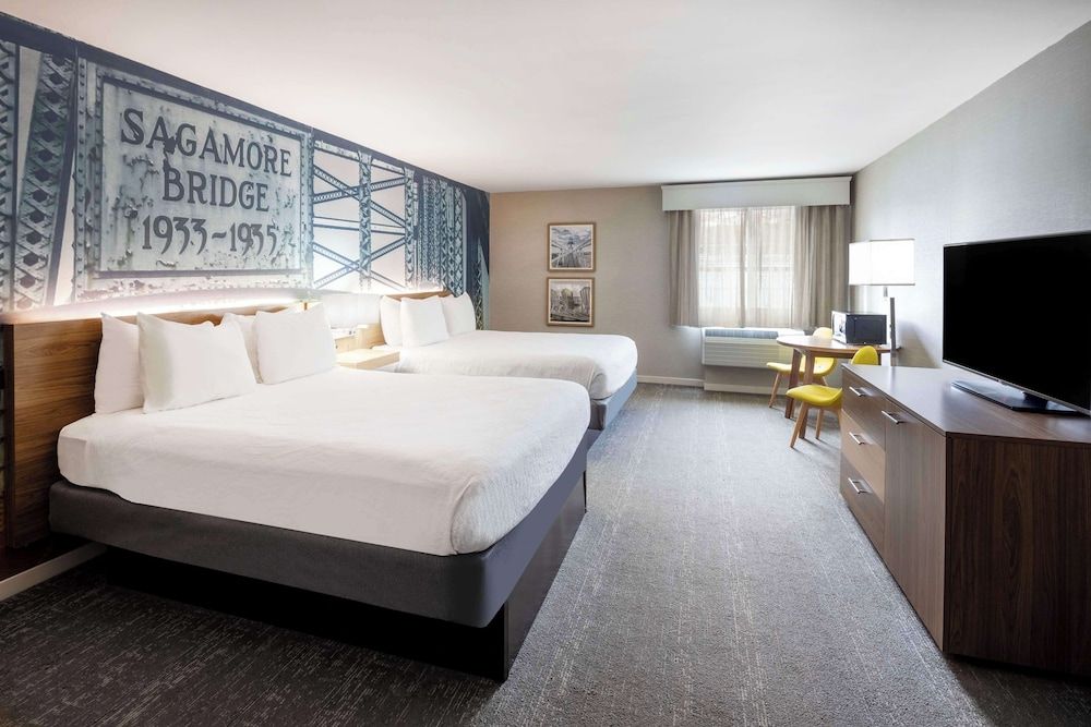 Aiden by Best Western Cape Cod - West Yarmouth Standard Room, 2 Queen Beds, Non Smoking 2