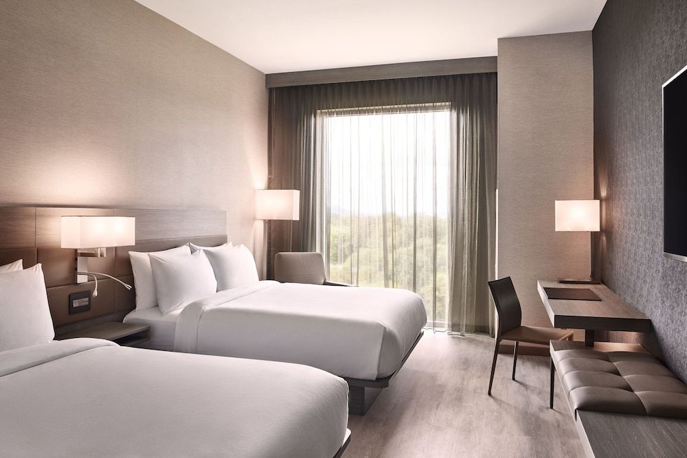 Room, 2 Queen Beds, Park View