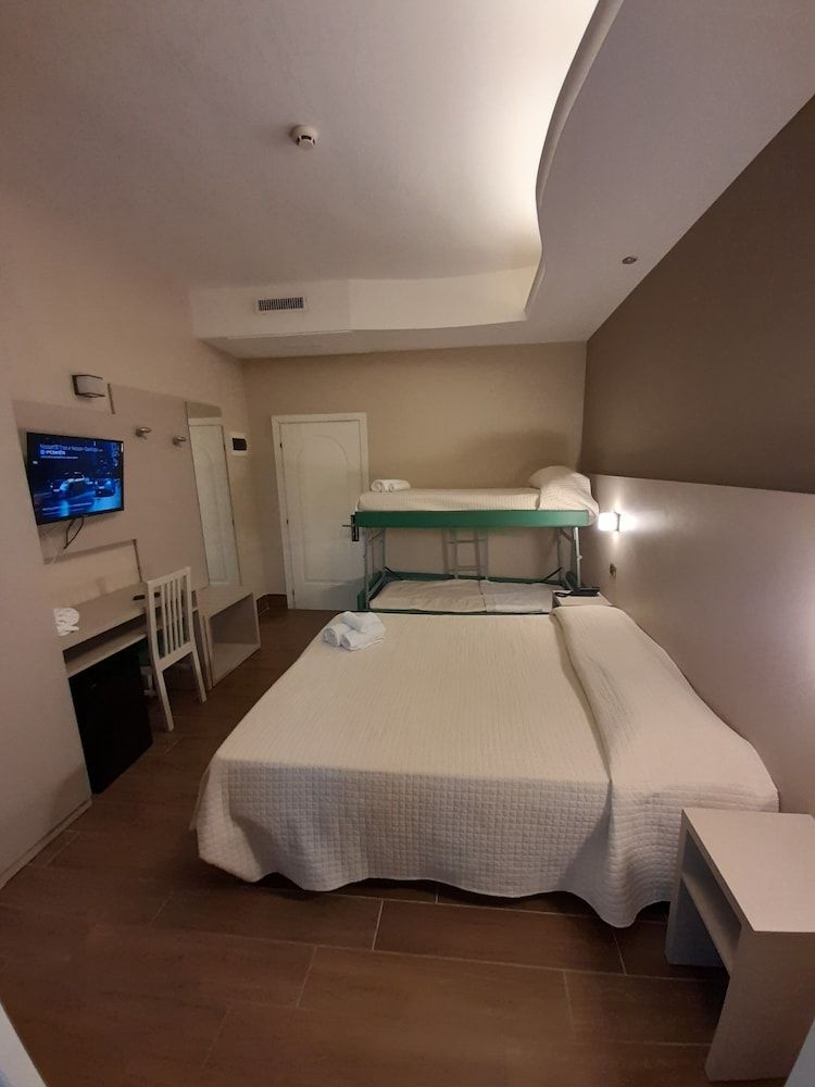 Comfort Quadruple Room