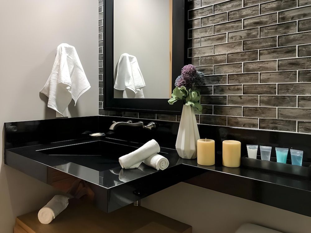 Pinnacle Resorts 179 - Adults Only Deluxe Suite, 1 Bedroom, Resort View 4