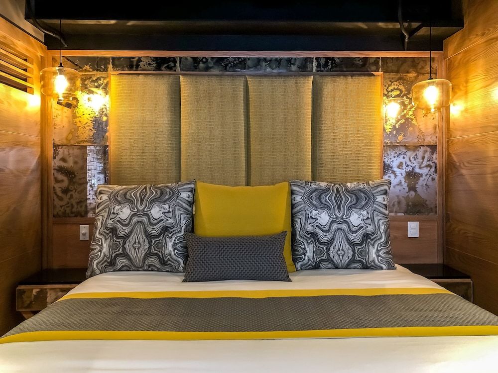 Pinnacle Resorts 179 - Adults Only