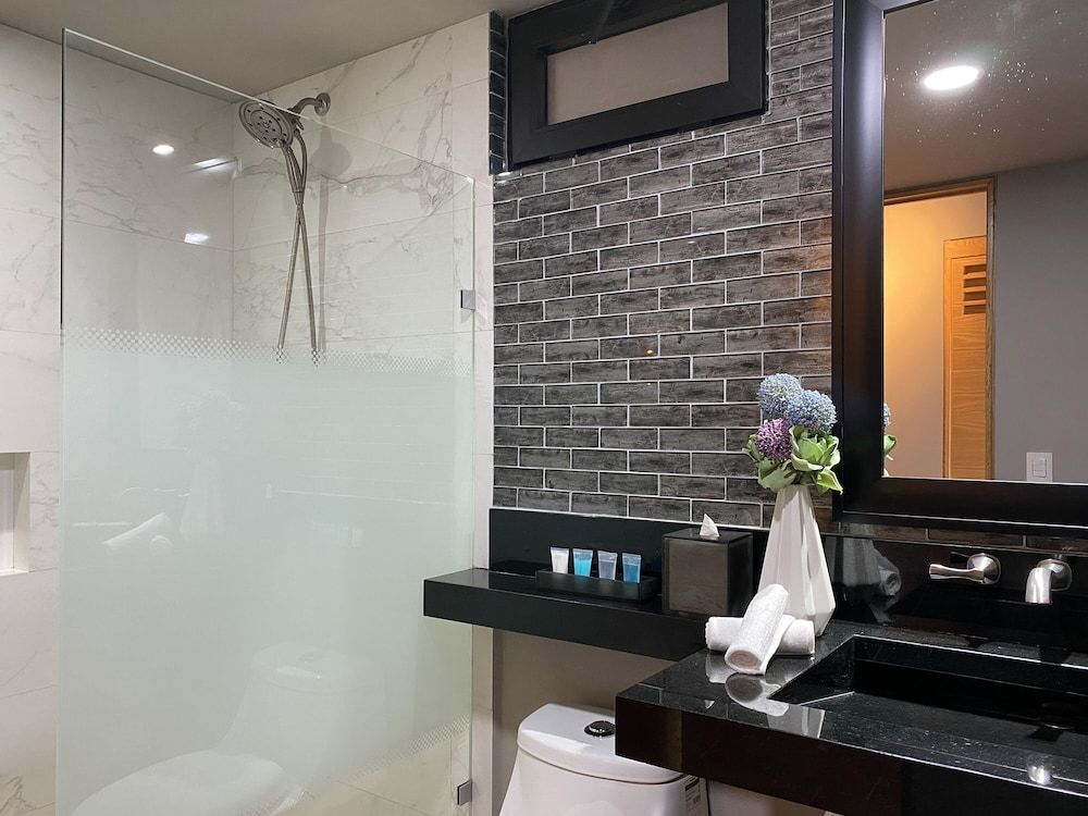 Pinnacle Resorts 179 - Adults Only 1 Bed 1 Bath Street/Partial Ocean View suite 6