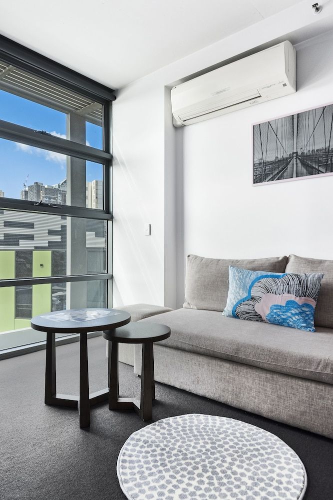 Docklands Private Collection of Apartments - Digital Harbour Deluxe Studio Apartment 6