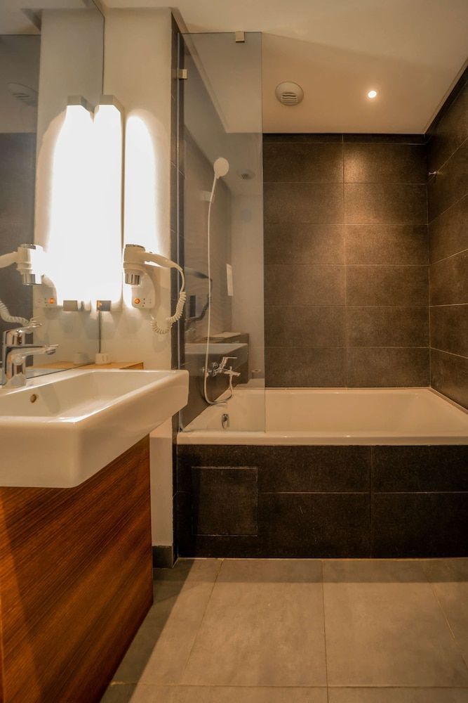 Hotel Campanile Casablanca Centre Ville Standard Room, 2 Twin Beds 5