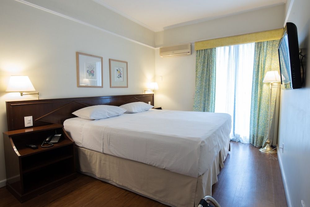 Standard Suite, 1 Queen Bed (Queen)